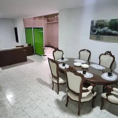 Casa Grande En El Centro De La Cuidad Apartment Medellin Exterior photo